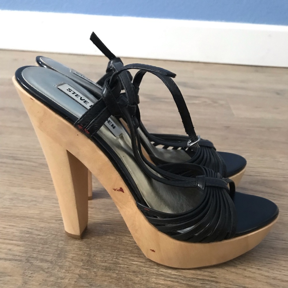 Steve Madden Wooden Heels. Sandals